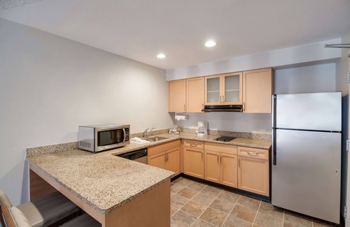 Downtown Village Hotel | Sonesta ES Suites Huntington Beach Fountain Valley