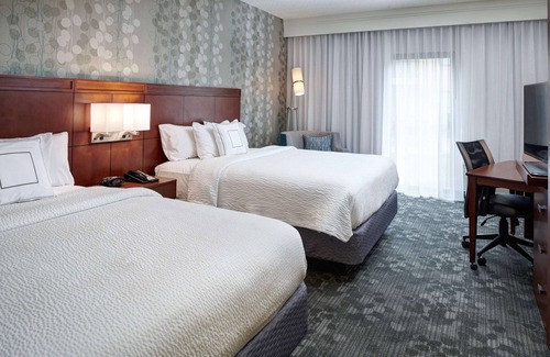 Brookfield Hotel | Sonesta Select Milwaukee Brookfield