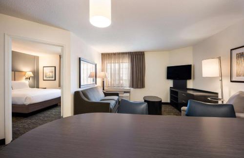 Clearwater Hotel | Sonesta Simply Suites Clearwater