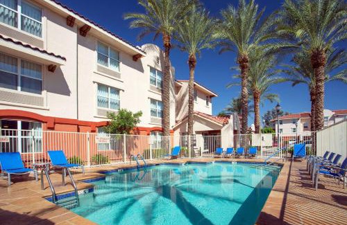 Shea Business Park Hotel | Sonesta Simply Suites Phoenix Scottsdale