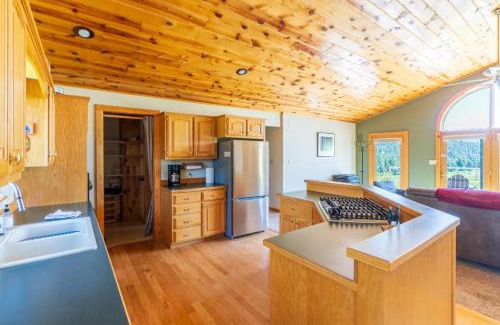 Hill City House | Song Bird Hill