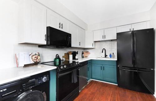 Edgehill Apartment | Songbird Bungalow - Cozy & Centrally Located
