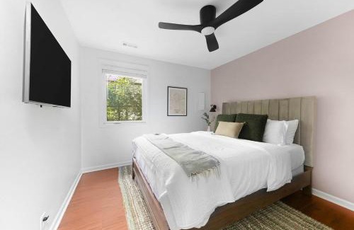Edgehill Apartment | Songbird Bungalow - Cozy & Centrally Located