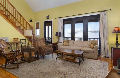 Skyland House | Songbird Sanctuary | Under New Management, Hot Tub, Deck & Year-Round Views