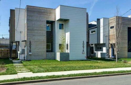 Chestnut Hill House | Songbird Suite B