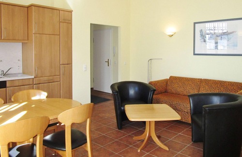 Ostseebad Kuhlungsborn Apartment | Sonnenresidenz WE10: friendly 2-room apartment close to the beach with large south-facing balcony