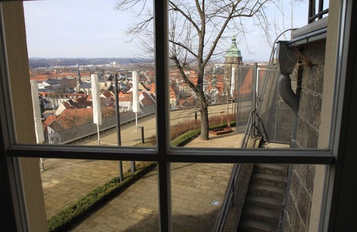 Pirna Apartment | 'Sonnenstein Castle' above the roofs of Pirna with a breathtaking view!