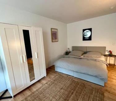 Golzheim Apartment | Sonniges und ruhiges Studio, 5 Min zur Messe und Arena Düsseldorf
