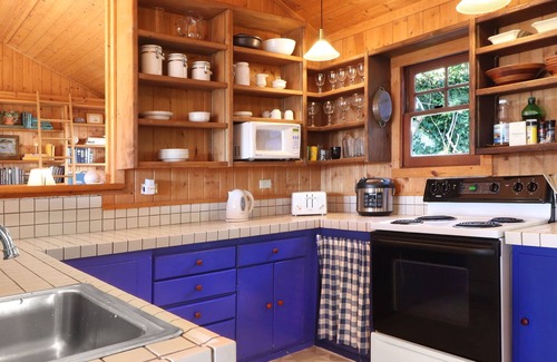 Jenner House | Sonoma Coast River Retreat for 6 (Whole House)