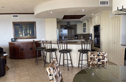 Bella Vista Condo | Sonoran Sky 4 Bed/4 Bath End Unit! Largest Unit At S.Sky Sleeps 10