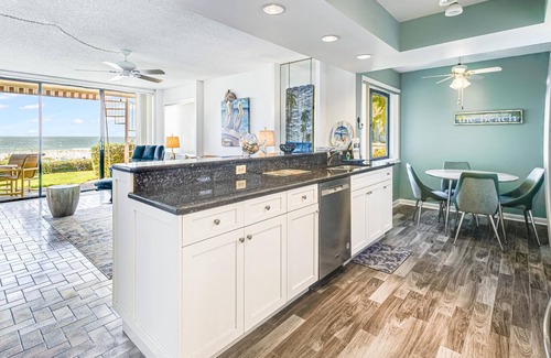 Belleair Beach Condo | Sonrisa 11 Sun-Kissed Beachfront Bliss in Belleair