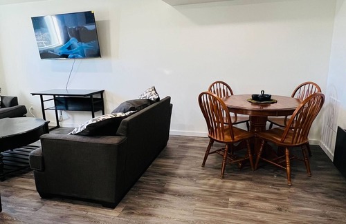 Sooke House | Sooke Mountain View Suite