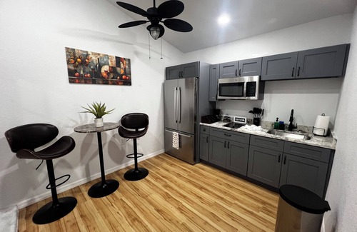 Spring Hill Apartment | Soothing 2-bedroom apartment with AC in Spring Hill