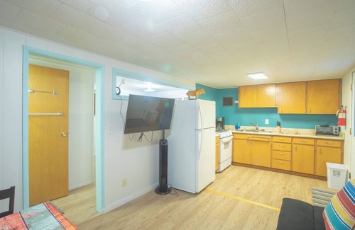 Fairbanks Cabin | Soothing cabin with WiFi in Fairbanks with big parking lot and convenience