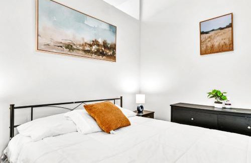 Fort Worth Apartment | Soothing Stay Stylish Space