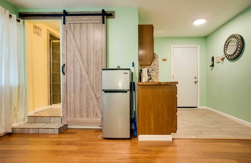 Smith River Apartment | Soothing Studio w/Lush Views: 2 Mi to Beach!