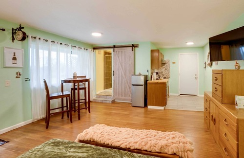 Smith River Apartment | Soothing Studio w/Lush Views: 2 Mi to Beach!