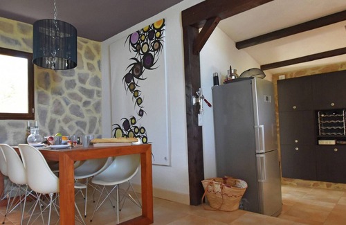 Belvezet Villa | Soothing Villa in Belvézet with Swimming Pool