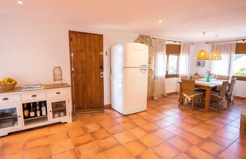 Sant Cebria de Vallalta Villa | Sophisticated elegance and views close to BCN!