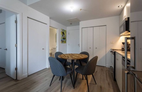 Cite Multimedia Apartment | Sophisticated 1BR Escape | Charm in Old Port