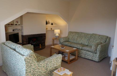 West End Apartment | Sophisticated Edinburgh Apartment in City Centre