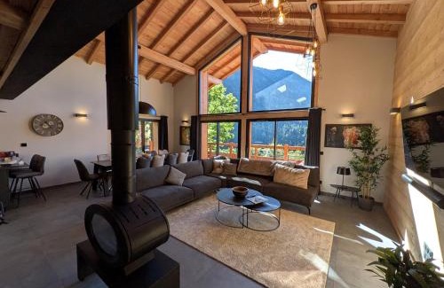 Vaujany Ski Chalet | Sophisticated, Relaxed Chic - Chalet Sika rented Sunday-Sunday