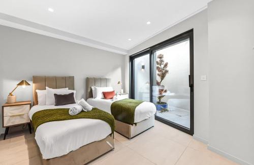 Kensal Green Apartment | Sophisticated & Spacious Luxe 5BR Home
