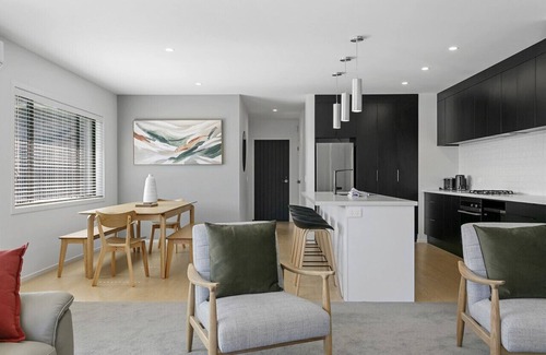 Wharewaka House | Sophistication Meets Relaxation