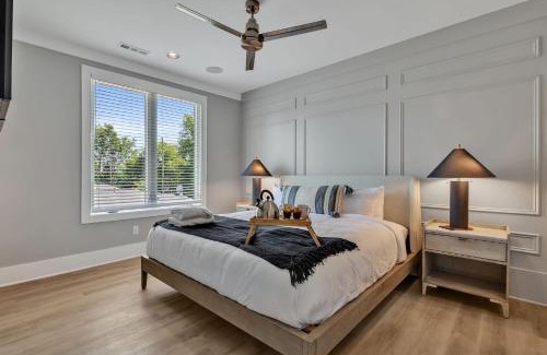 Berry Hill House | Soprano - Private Rooftop - 8 mins to Broadway