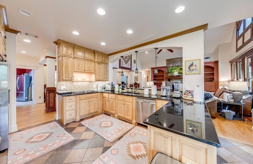 Demorest Cabin | Soque River Sanctuary – Scenic Retreat with River Access & Game Room