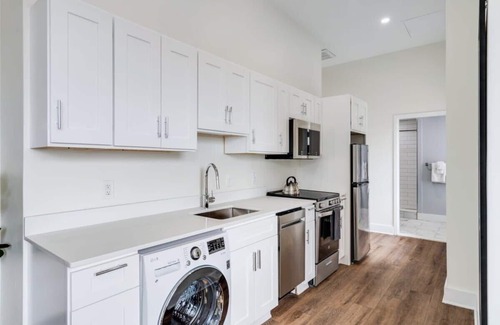 Center City East Apartment | Sosuite | 1BR Apt w W/D, Gym, Lounge, Park View