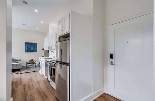 Center City East Apartment | Sosuite | 1BR Apt w W/D, Gym, Lounge, Park View