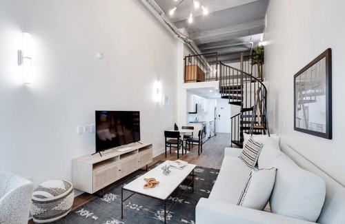 Center City East Apartment | Sosuite | 1BR Loft w Park View, W/D, Gym, Lounge