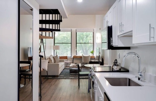 Center City East Apartment | Sosuite | 1BR Loft w Park View, W/D, Gym, Lounge