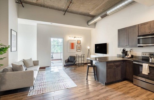 West Poplar Apartment | Sosuite | 2BR Apt w Balcony, W/D, Gym, On-Site Bar