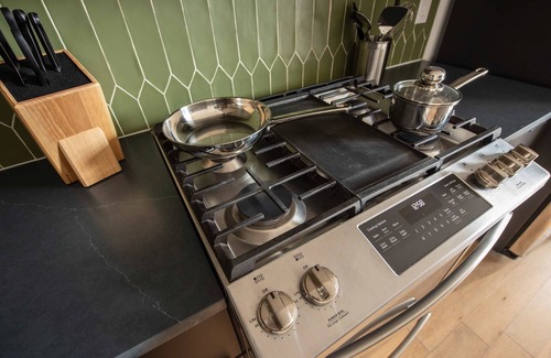 Fishtown Apartment | Sosuite 2BR Apt w W D Newly Renovated