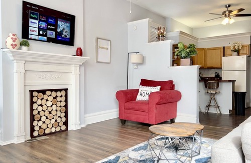 Soulard Apartment | Soulard 1 Bedroom with In-Unit Washer Dryer - Long Term Welcome