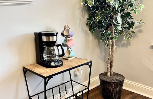 Soulard Apartment | Soulard 1 Bedroom with In-Unit Washer Dryer - Long Term Welcome