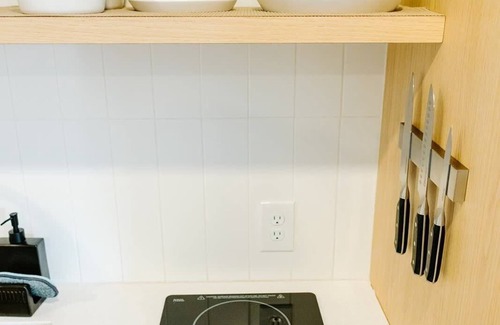 Edgehill Apartment | Sound Engineer's Suite: Luxe Music Row Stay!