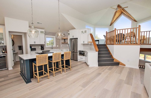 Monteray Shores House | Soundfront, Sound views, Private Pool! MS1, Devonshire