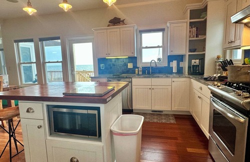 Salvo House | SoundFront Water Lovers Paradise, front yard kiting, Ocean beach access