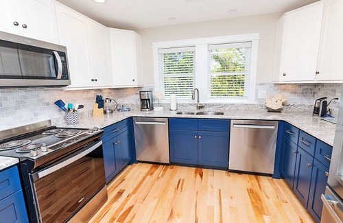 Ocean Hill House | Soundside, Hot Tub, Community Pool, Sound Views, VOH1248, Sunset Cottage