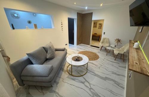 Freilassing Apartment | Souterrain BOHO Loft Pearl