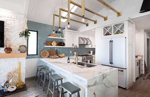 Balboa Island House | South Bayfront Home with Patio and Rooftop
