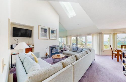 Glen Arbor Apartment | South Beach 51