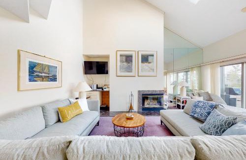 Glen Arbor Apartment | South Beach 51