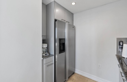 South of Fifth Apartment | South Beach - Oceanfront, 1BR/1BA Suite- Bentley Beach Condo