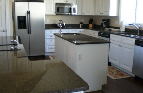 Salvo House | South Beach Salvo 8 BR Suites OceanSide Pool Cabana Paradise!