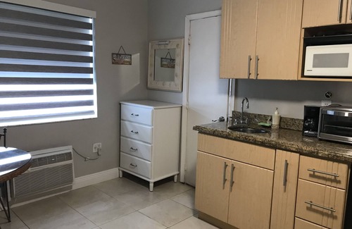 South of Fifth Condo | South Beach Studio Condo on the beach, 335 Ocean Drive, Art Deco area- Florida.
