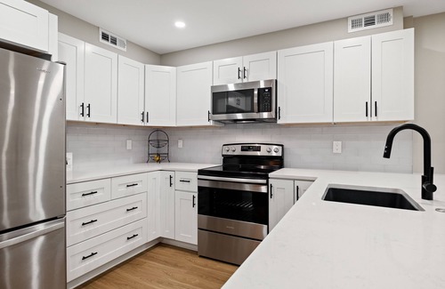 South Beach Condo | South Beach in Sea Pines! Beach & Salty dog are steps away
